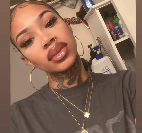 LightSkin porn actress archive