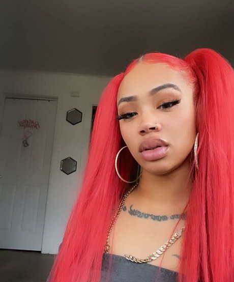 LightSkin naked pornstar galleries