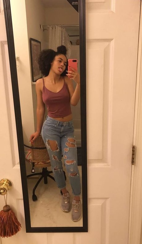 LightSkin pornstar hd archive