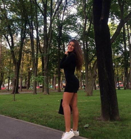 Valeriia Simavonian nice model archive