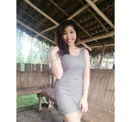 BustyCia model art photo