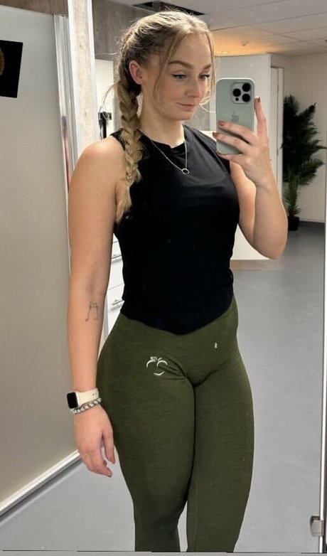 Musarita model sex gallery