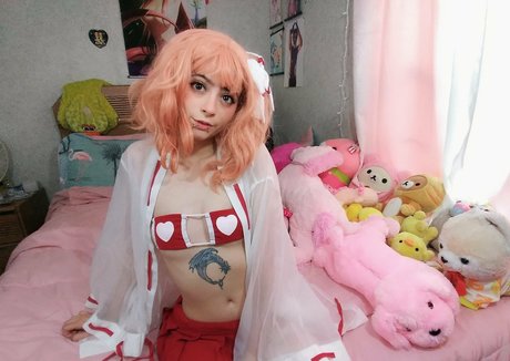 Mako buns porn model photos