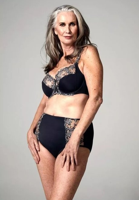 Nicola Griffin star free galleries