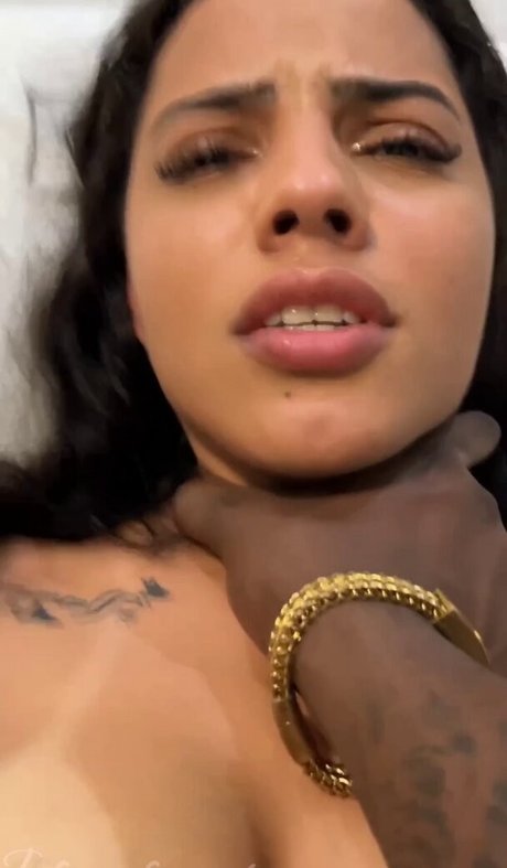 Karen Oliver model erotic img