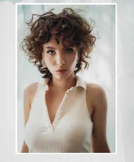 curlywiktoria erotic model pictures