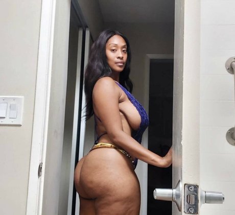 LavendaMonroe hd actress img