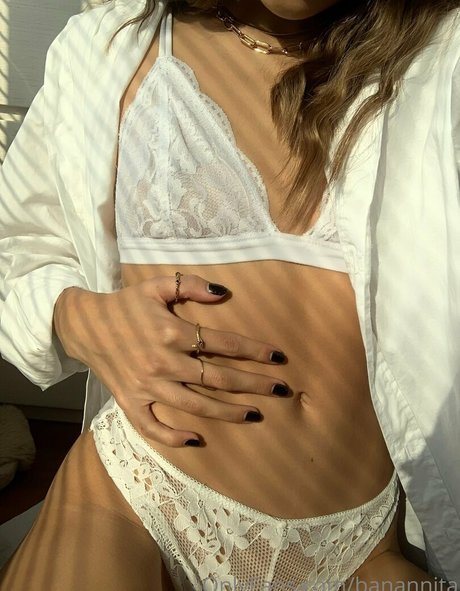 Banannitaa model nudes photo