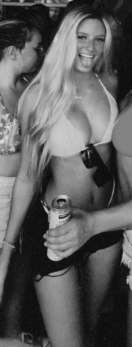 Annika Peterson free model gallery