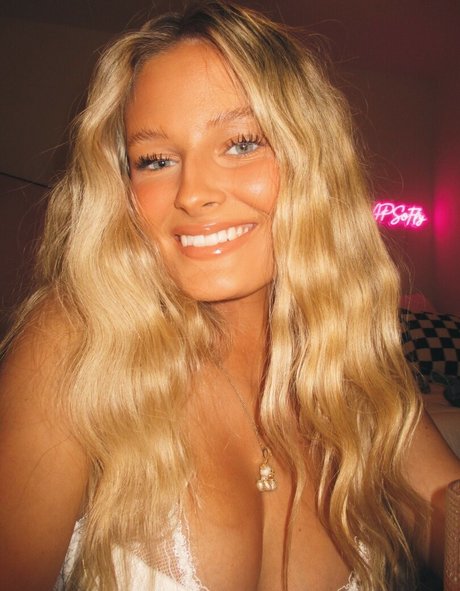 Annika Peterson sex actress img