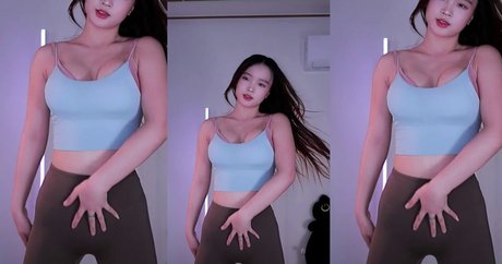 Serimm11 nude pornstar archive