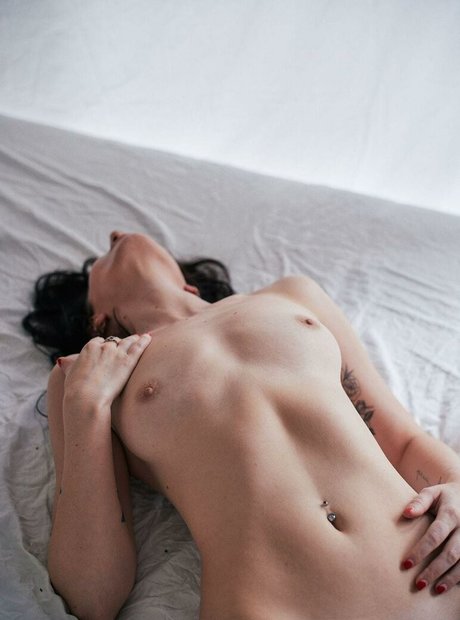 Ivy Rose Raven pornstar nice pic