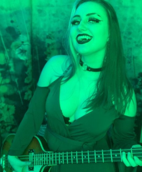 Trashabag pornstar pretty pic