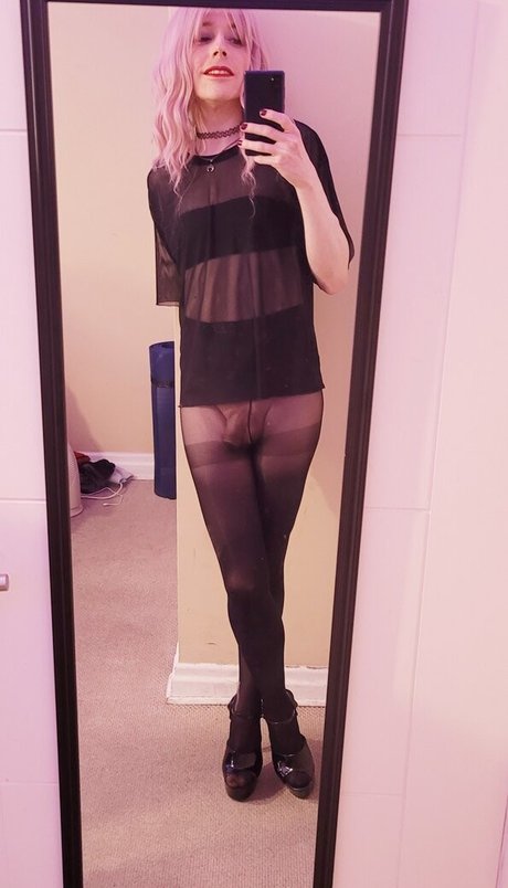 Softcore exclusive pornstar image