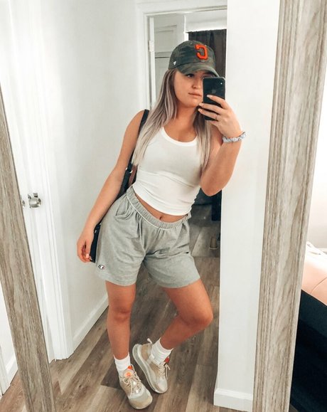 Gabb Goudy pornstar hot img