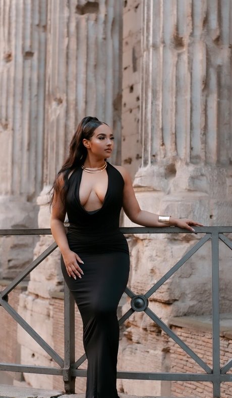 busty bbw onlyfans top gallery