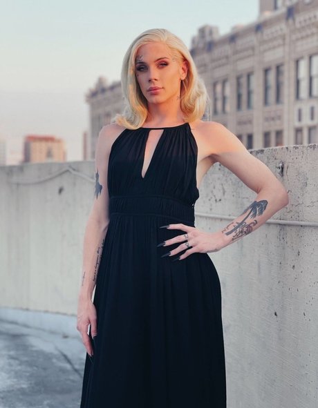 LanaSummersXO model perfect photos