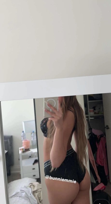 shemale fucks girl onlyfans porn archive