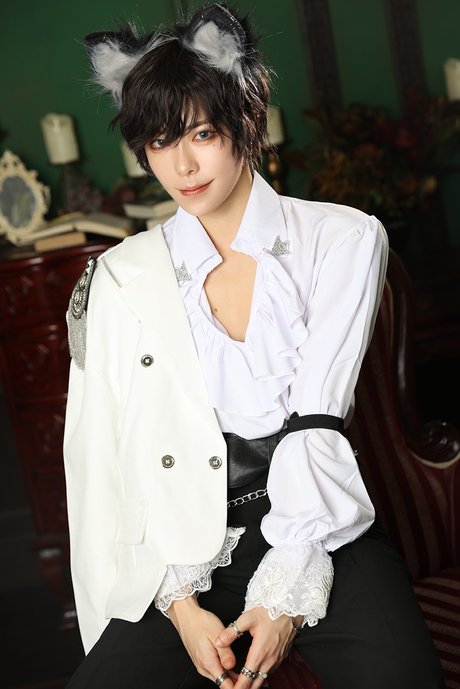 Momo Tomomoto model photos