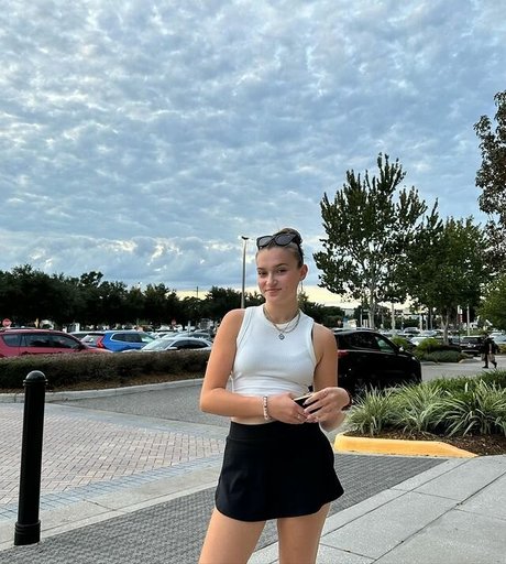 Skye Upshall adult actress pictures