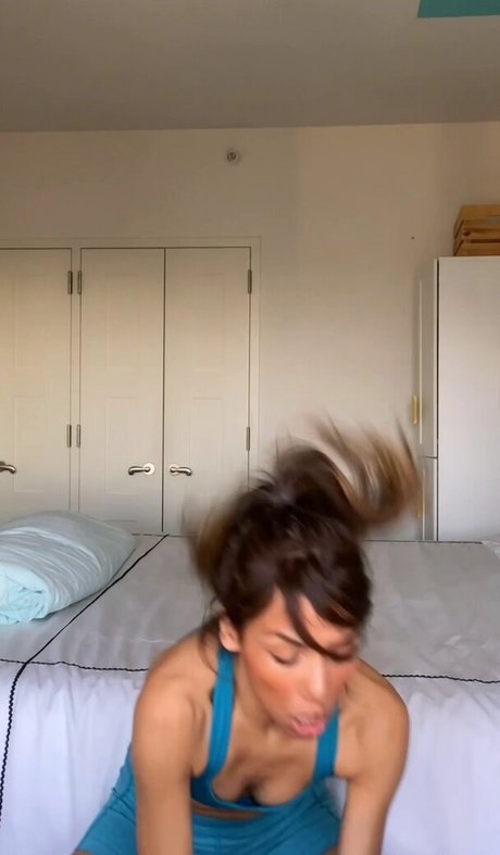 Riri Bichri high quality actress img