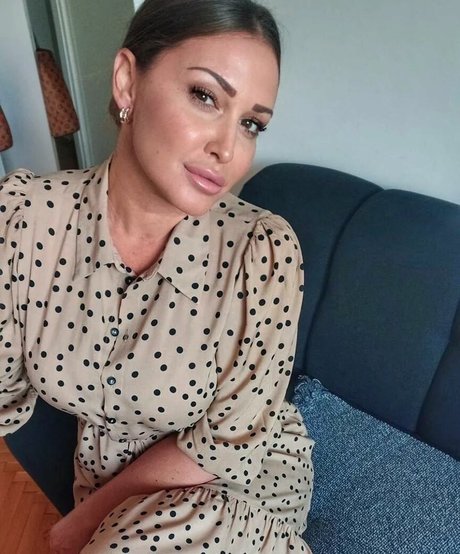 blonde hairy pussy onlyfans sexy photos