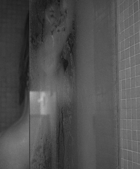 Keitish naked model pics