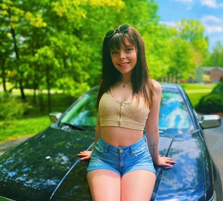 Tabitha Whitaker hd star pictures