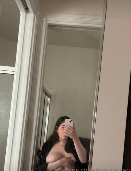 BustyMor N model sex galleries