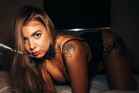 ellehart free pornstar photo