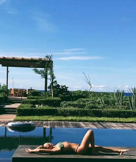 thick girls onlyfans nude galleries