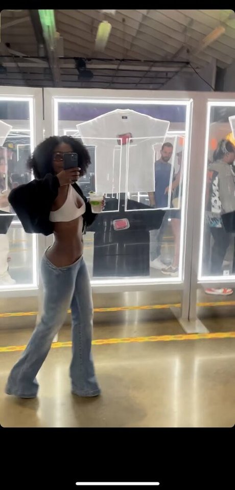 DivyaAdu exclusive actress images