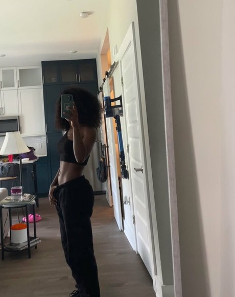 DivyaAdu free pornstar picture