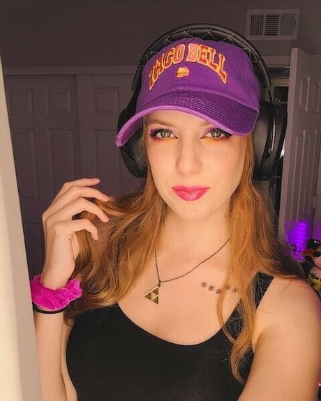 MaryMajora sex model pics