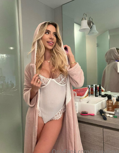 Bruna Lima beautiful actress images