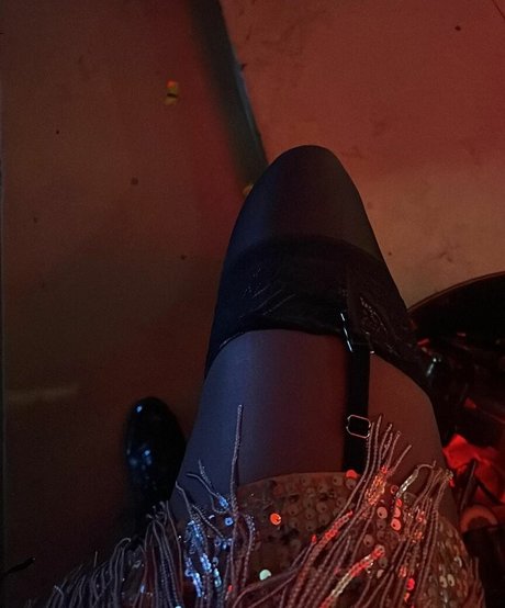 a desuwa__ nice model img