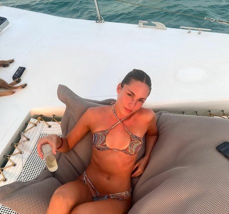 Eloise Webb xxx pornstar pic