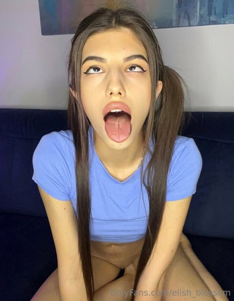 Elish blossom star top photo