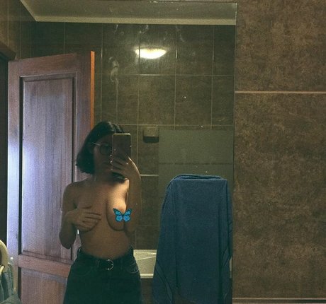 young onlyfans top pic