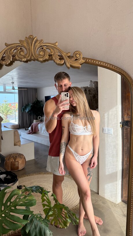 chubby babe onlyfans art naked pic