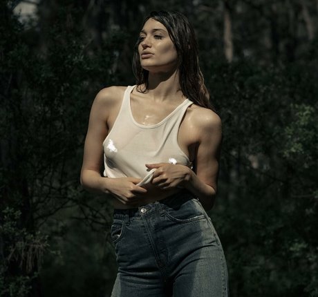 Shira Aizner nude model pictures