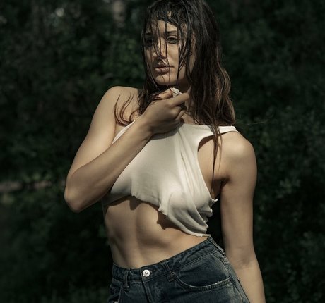 Shira Aizner pornographic model archive