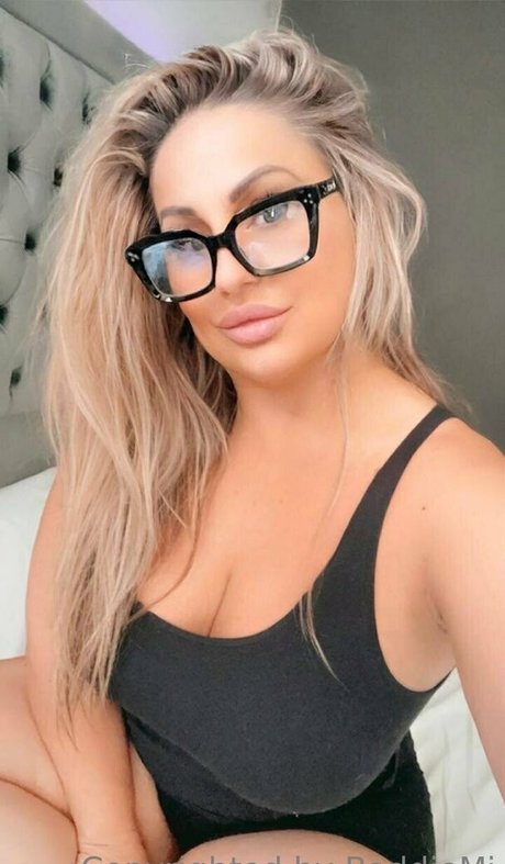 baddiemi adult actress img