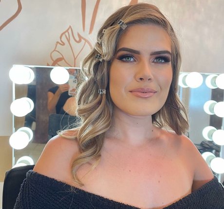 Erica Lindbeck model erotic photo