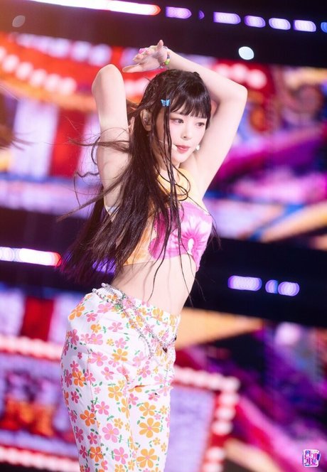 shemale cum in mouth onlyfans art nude pictures