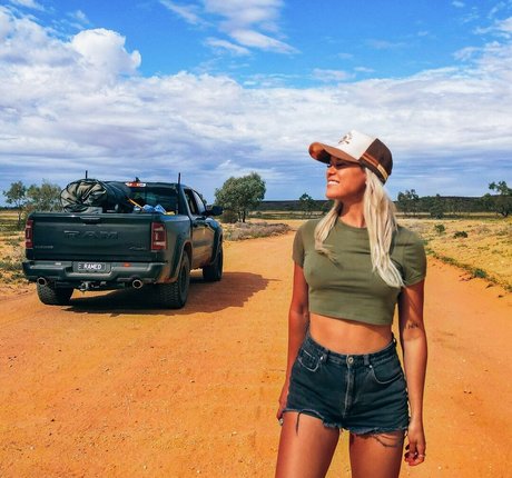 Molly Dixon nudes star images