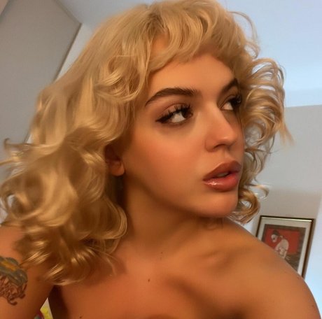 Marija P pretty pornstar img