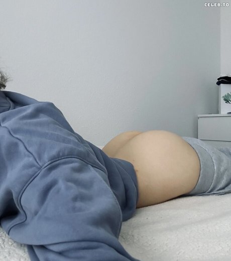 Linneasky high quality pornstar img