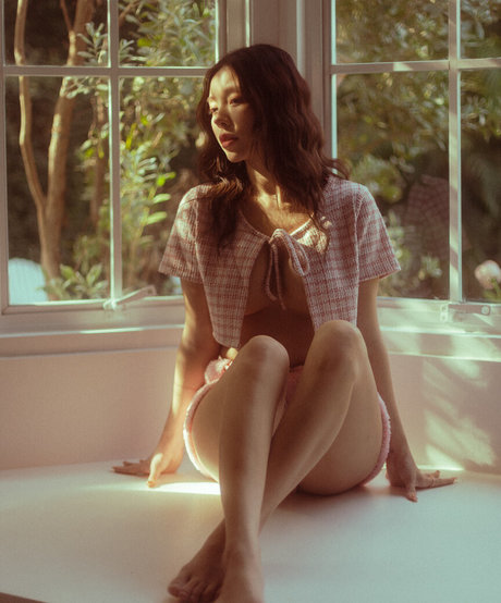 Nardear Montgod erotic star pics