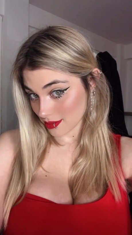 cuckold feet onlyfans beautiful nude image